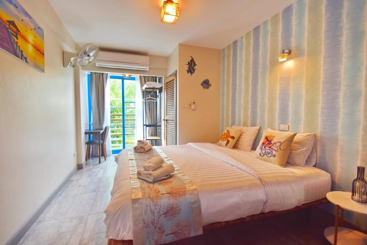 Blu Beach Haven HHQ Extérieur photo