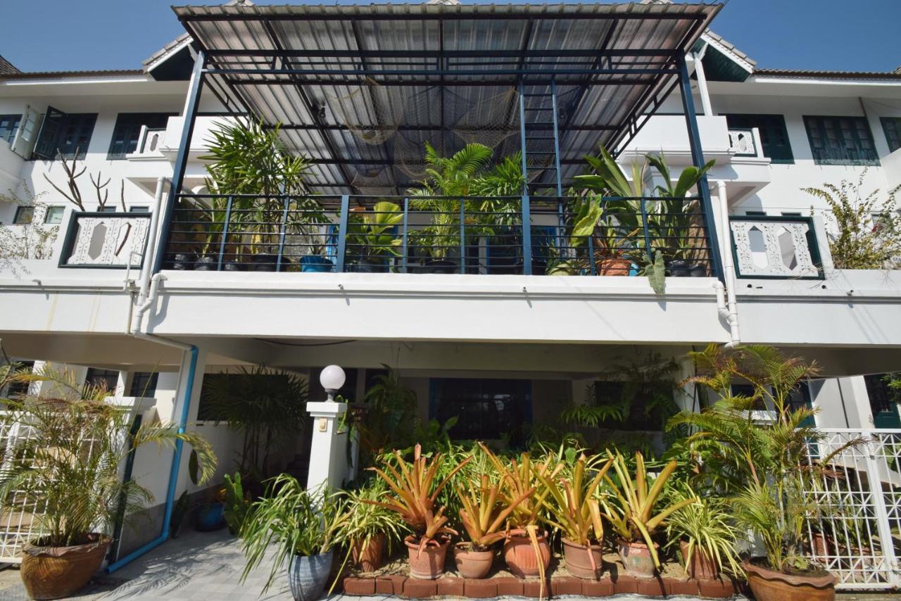 Blu Beach Haven HHQ Extérieur photo